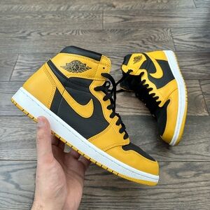 Mens Air Jordan 1 pollen shoes